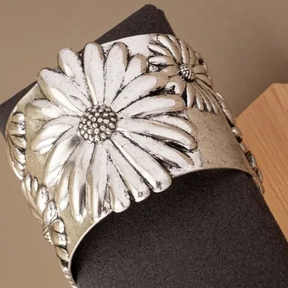 New Boho,Vintage, Sunflower/Daisy Embossed Wide Cuff Bracelet - Picture 11 of 12